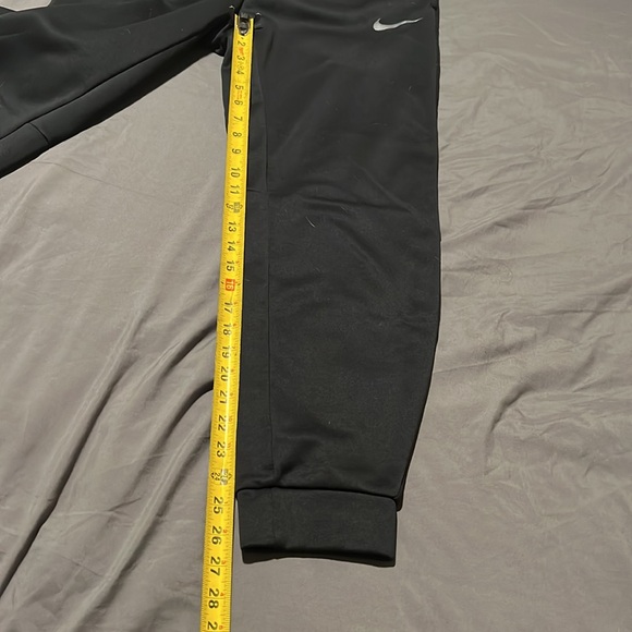 Nike for-fit black joggers - Picture 7 of 8